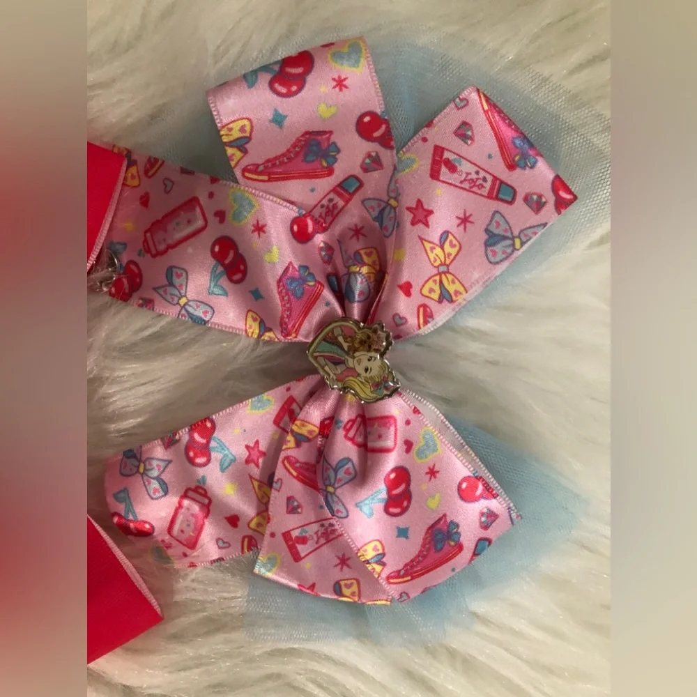 3 Jojo Siwa bows